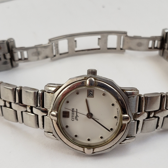 Citizen Elegance Quartz Analog Watch - Picture 6 of 8